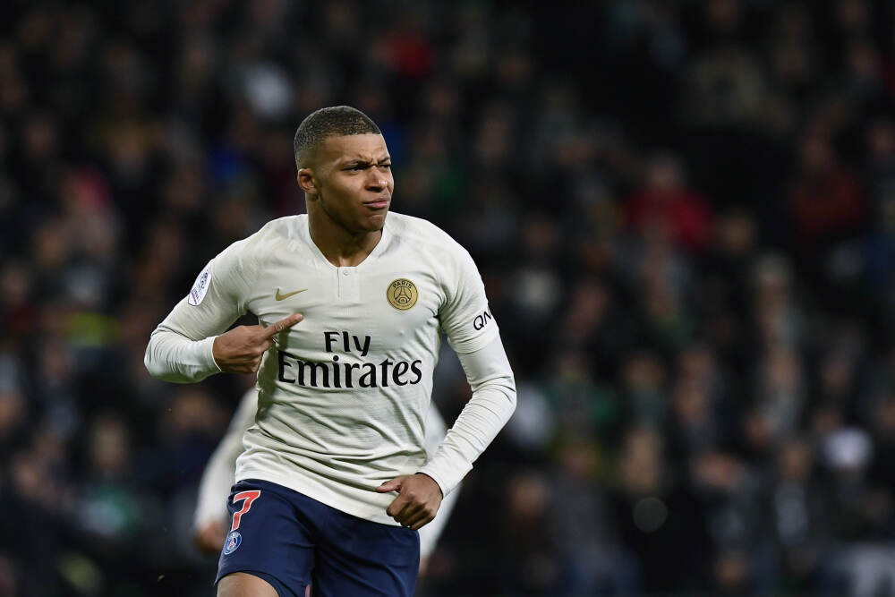 因大力手抛球闻名英超！德拉普父亲：对手宁愿给角球也不给界外球